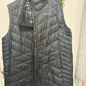 Columbia Black Quilted Vest